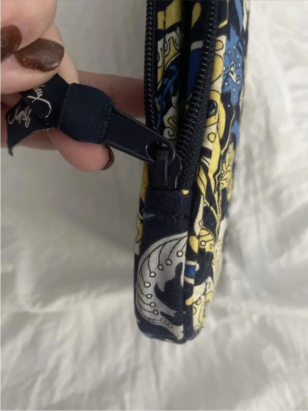 Vera Bradley Ellie Blue Paisley Elephant Quilted e-Reader Sleeve Bag Case